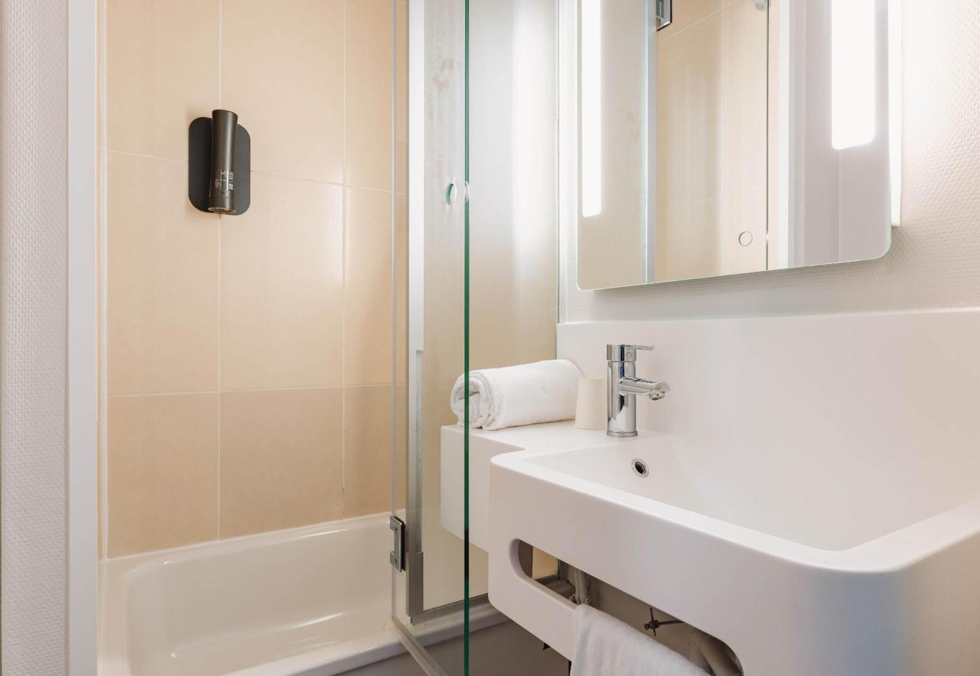 B&B Hotel Rennes Sud Chantepie Esterno foto