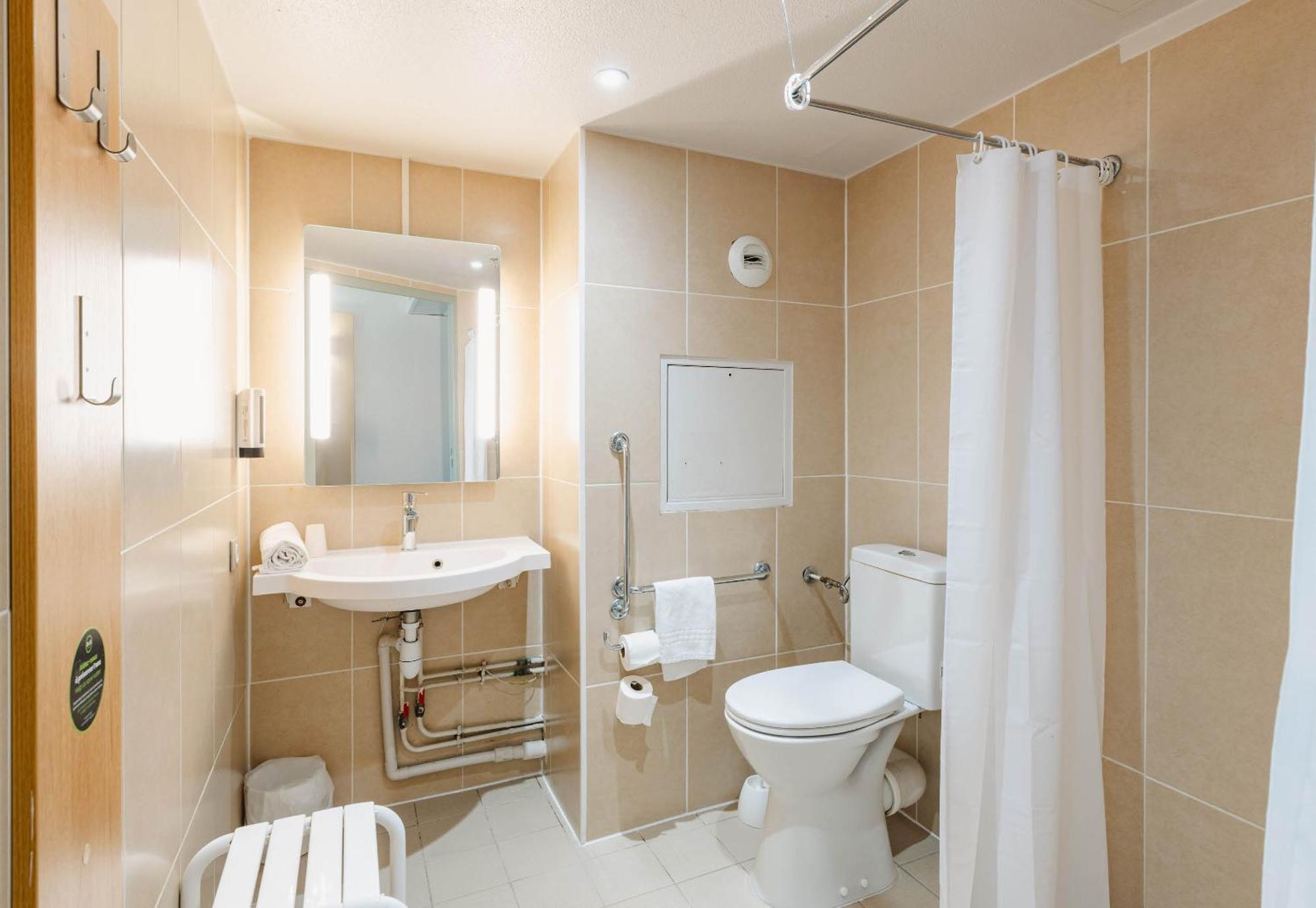 B&B Hotel Rennes Sud Chantepie Esterno foto