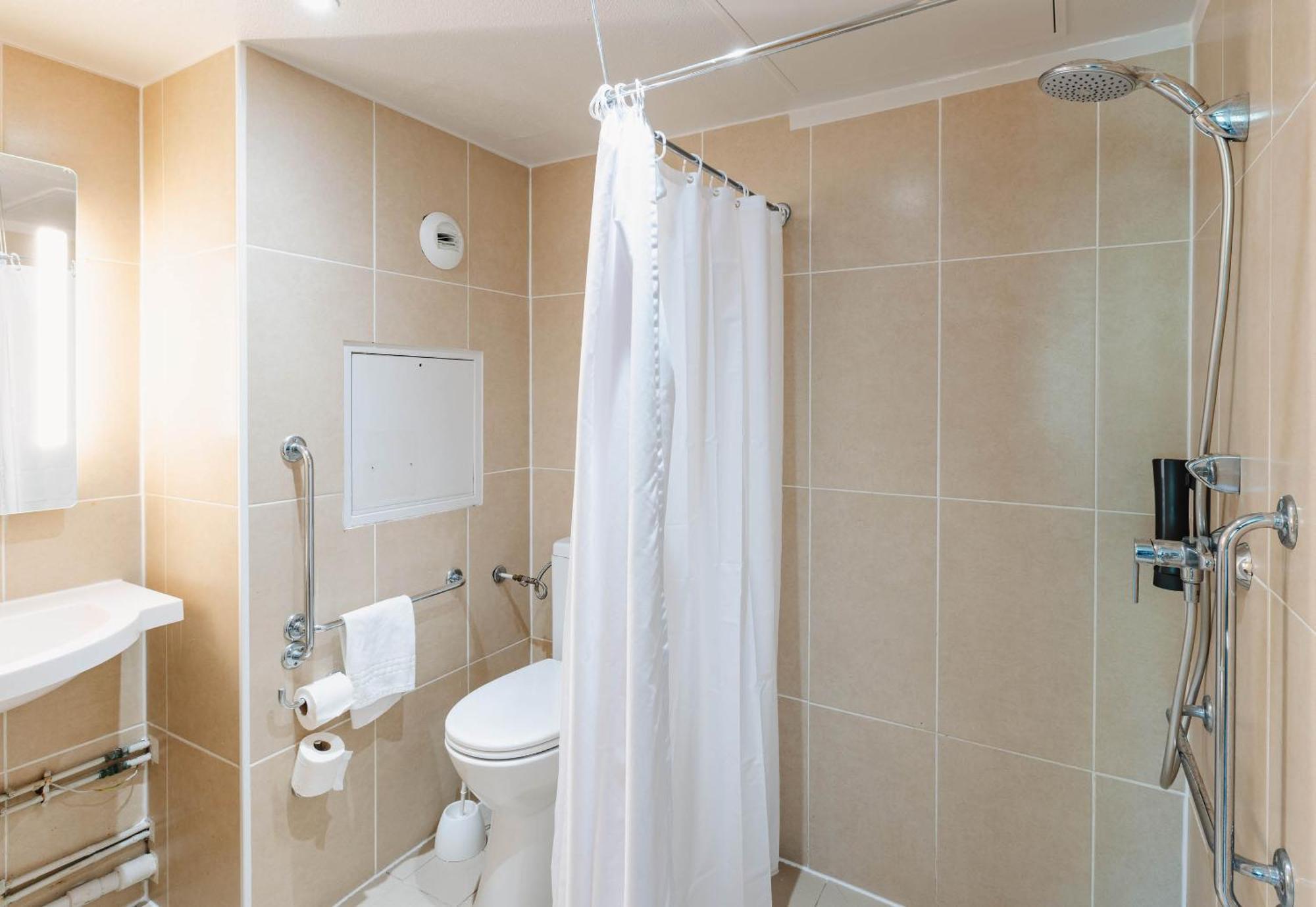 B&B Hotel Rennes Sud Chantepie Esterno foto